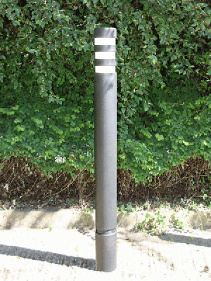 EB300 Bollard